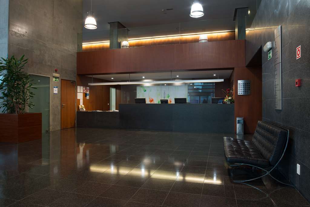 Vip Executive Arts Hotel 4*